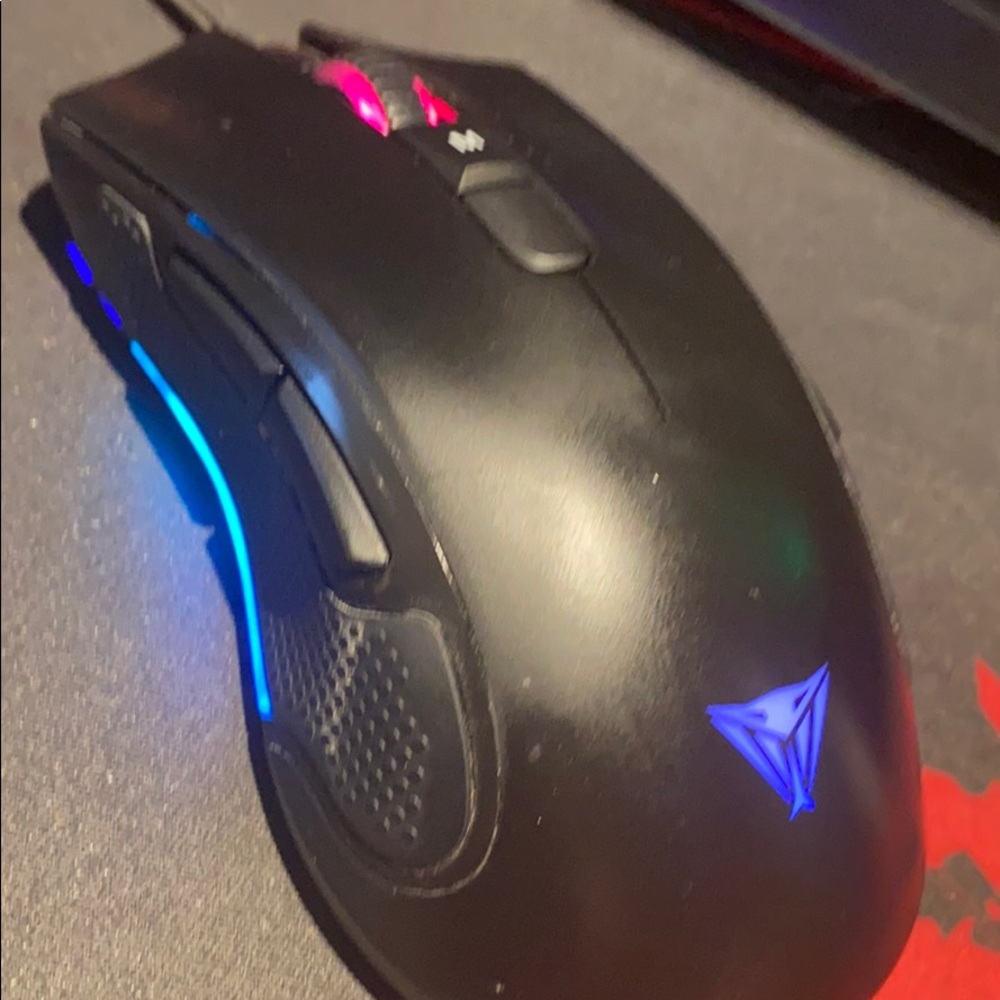 Viper gaming mouse